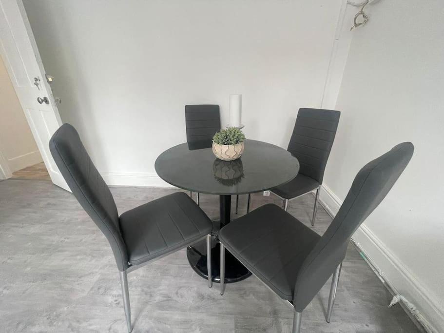 Charming 2 Bed Flat On Tower Bridge Apartment London Exterior photo